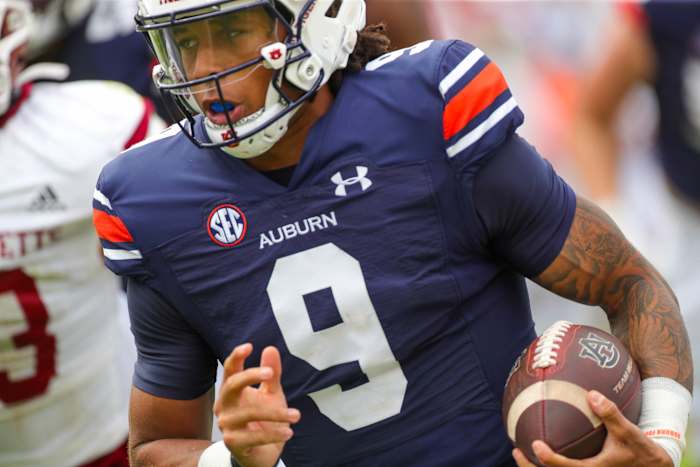 Robby Ashford vs UMass - Eric Starling/Auburn Daily